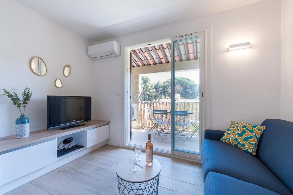 Acceptance of an apartment from the developer image